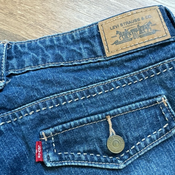 Levi’s shorts - Picture 8 of 9
